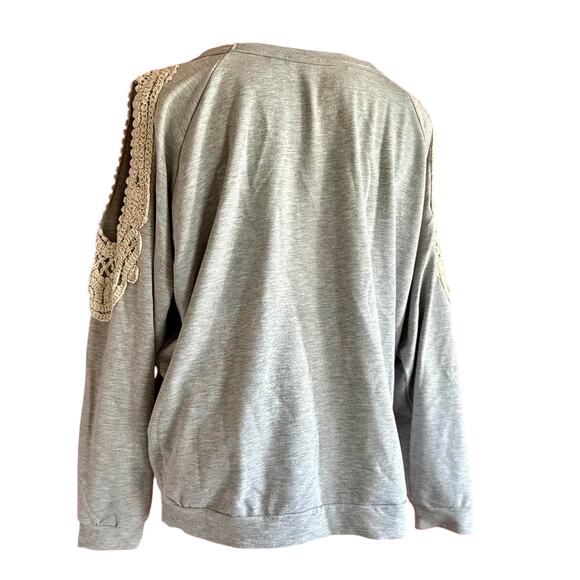 Womens Sweater Size Medium Cut Out Shoulder Lace Detail Casual Indie Travel - Picture 4 of 8